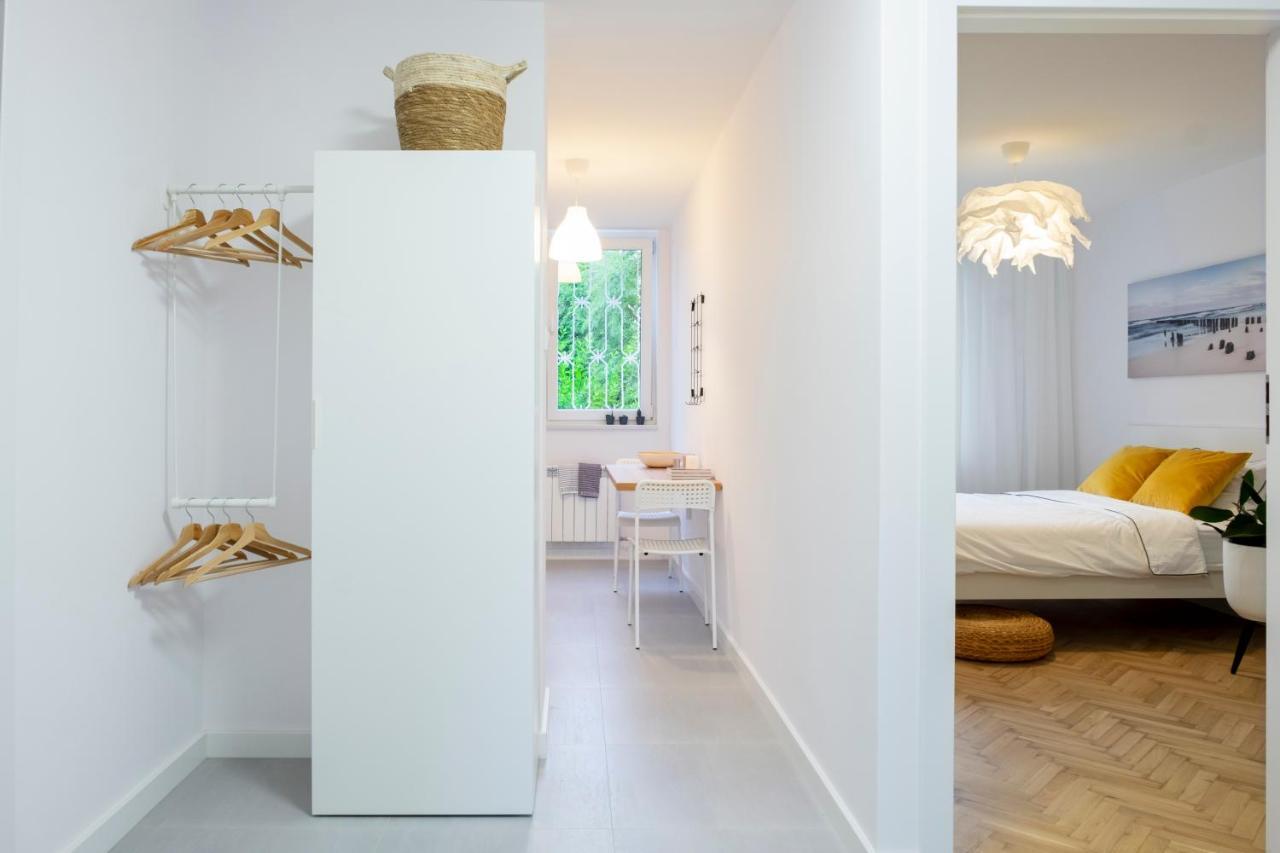 Cristine Apartment Варшава Екстериор снимка