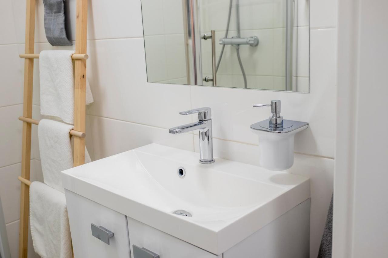Cristine Apartment Варшава Екстериор снимка