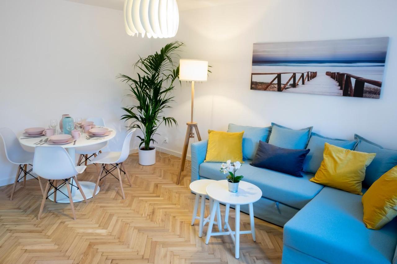 Cristine Apartment Варшава Екстериор снимка