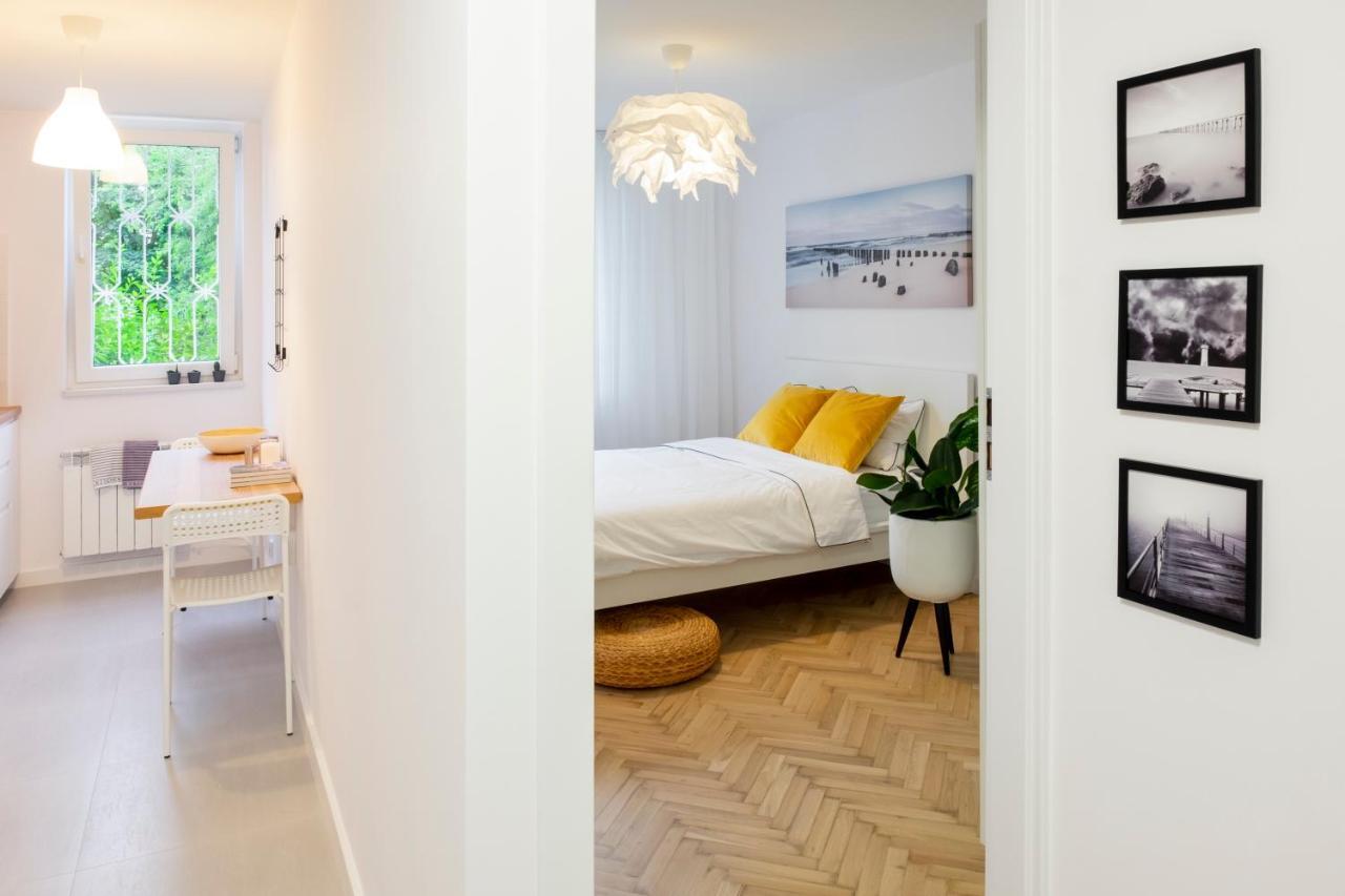 Cristine Apartment Варшава Екстериор снимка